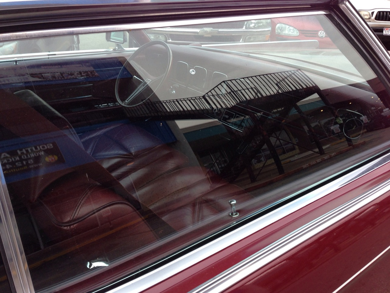 Illustration for article titled This Lincoln Continental Mark III Is A Massive American Pimpmobile